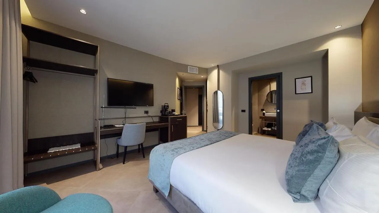 GALLERIA ALTIDO The Smart Boutique APARTHOTEL Milan